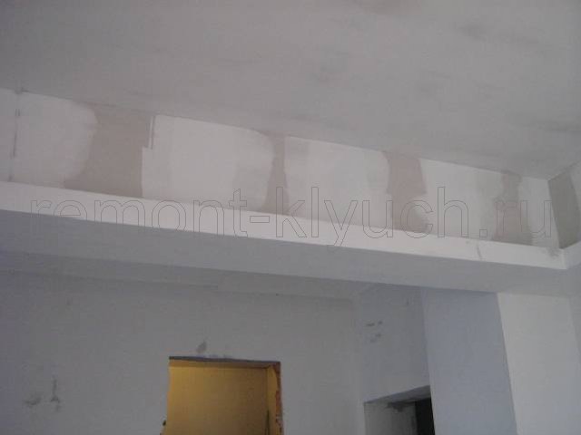 Штукатурка подвесного потолка из гипсокатона дополнительным слоем гипсовыми составами