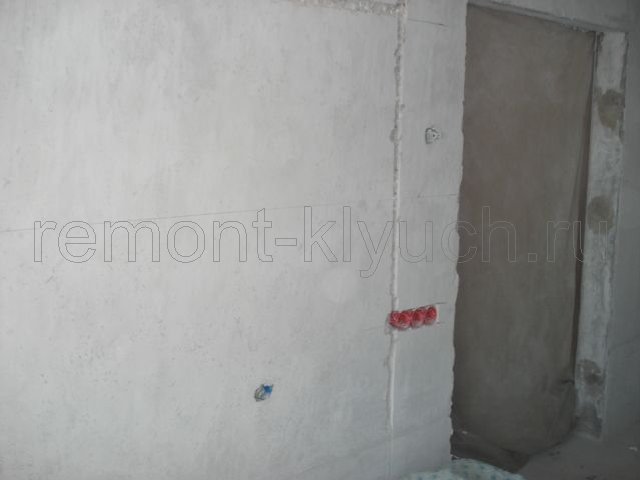 Штобление борозд в ж/б стене для прокладывания скрытой электропроводки, а также штробление отверстий в стене и монтаж подрозетников