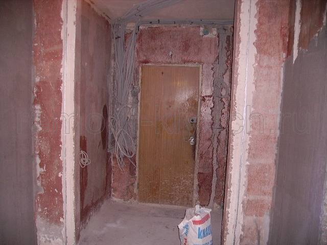 ремонт квартиры Москва Ленинский пр-т - полный демонтаж электропроводки, входной двери, снятие старой шпатлевки со стен, разбор старого напольного покрытия
