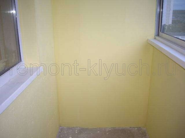 Установка подоконников, окраска в/д краской с колором стен балкона