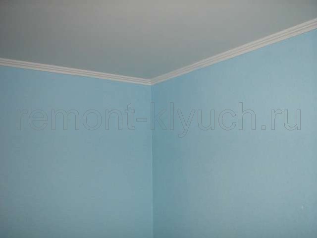 Окрашивание стен комнаты и встроенных ниш стены в/д краской с колором