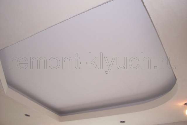 Финишная шпатлевка гипсокартонного потолка на кухне