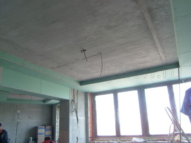 Демонтаж части кирпичной стены, монтаж новых пластиковых окон, устройства подвесного потолка и проема из влагостойкого гипсокартона