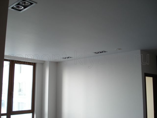 Окраска стен и подвесного потолка из ГКЛ в/э кракой, монтаж светильников в подвесном потолке