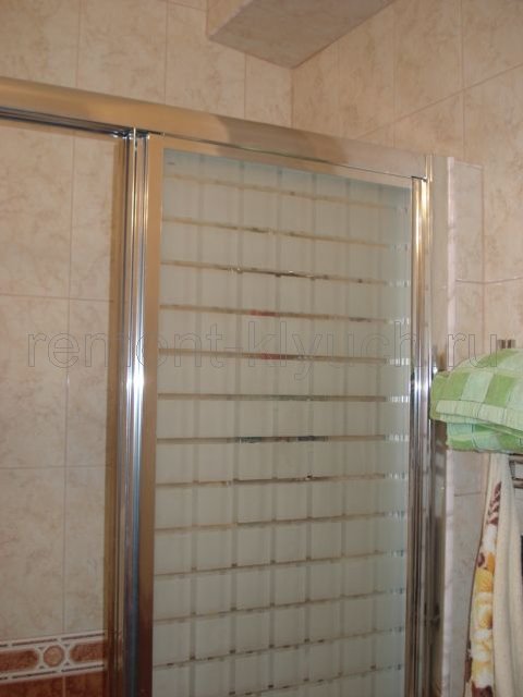 Установка раздвижных дверок-шторок для ванны 