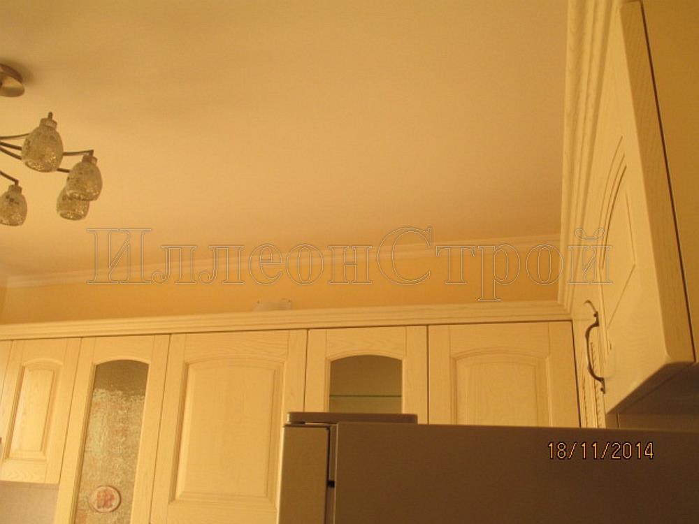 Чистовая покраска потолка на кухне ИллеонСтрой