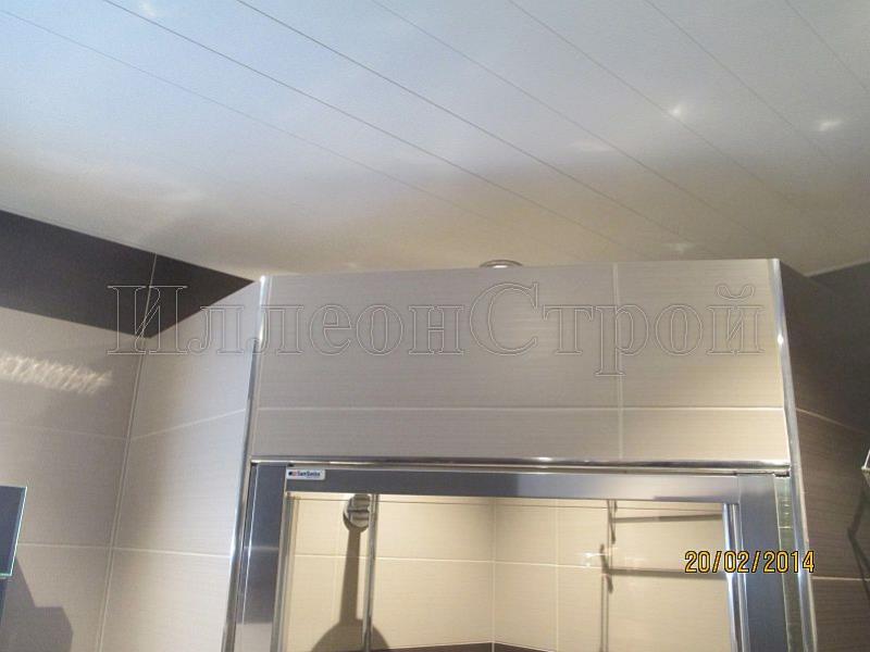 Устройство реечного потолка и светильников в ванной комнате ИллеонСтрой